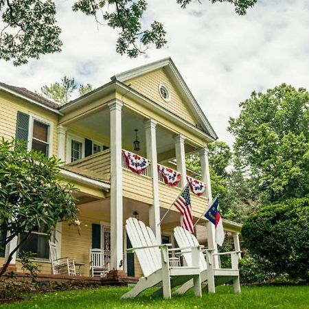 The Yellow House On Plott Creek Waynesville Εξωτερικό φωτογραφία