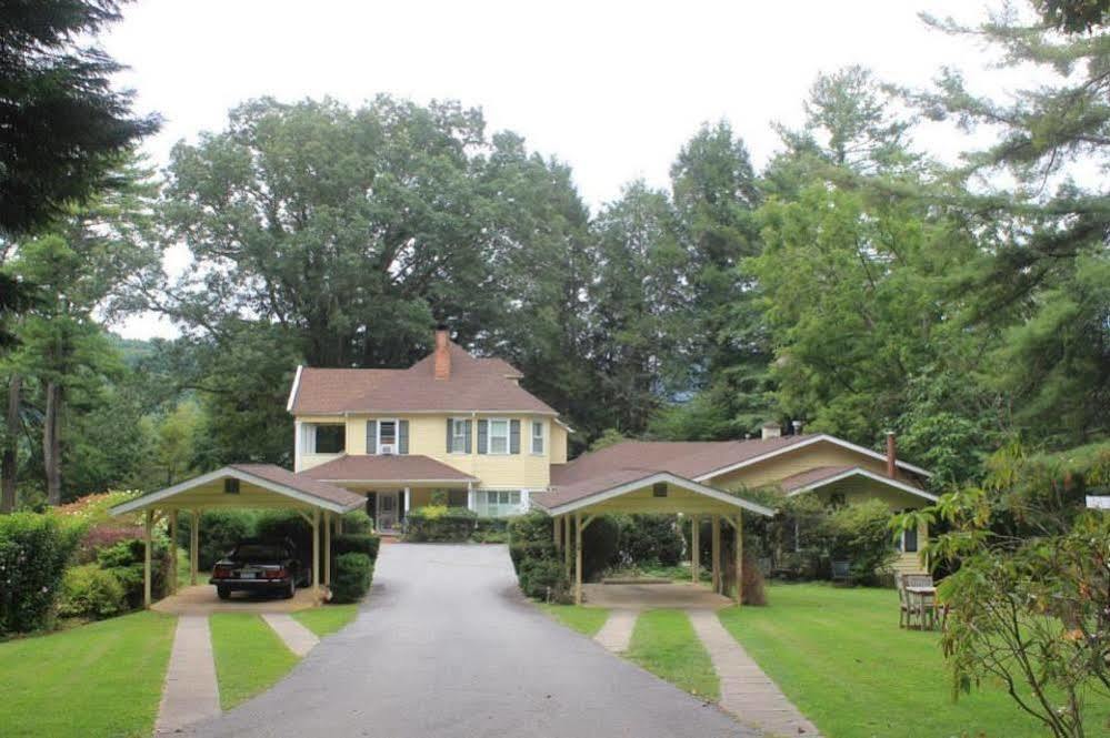 The Yellow House On Plott Creek Waynesville Εξωτερικό φωτογραφία