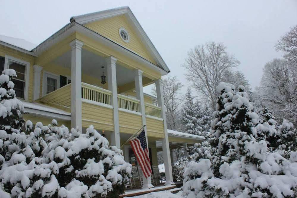 The Yellow House On Plott Creek Waynesville Εξωτερικό φωτογραφία